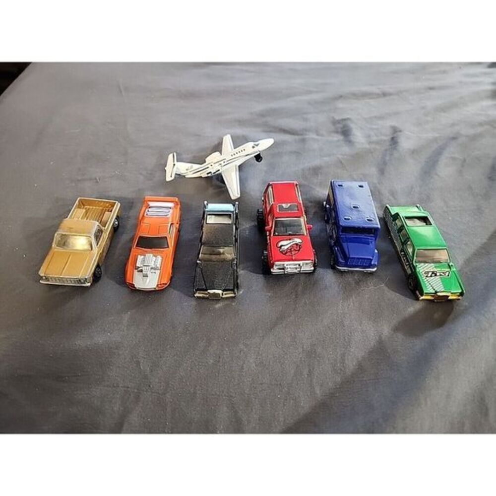 Vintage Hot Wheels and Matchbox Etc die cast lot including Plane